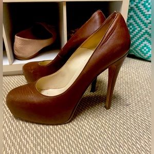 Brian Atwood brown pumps